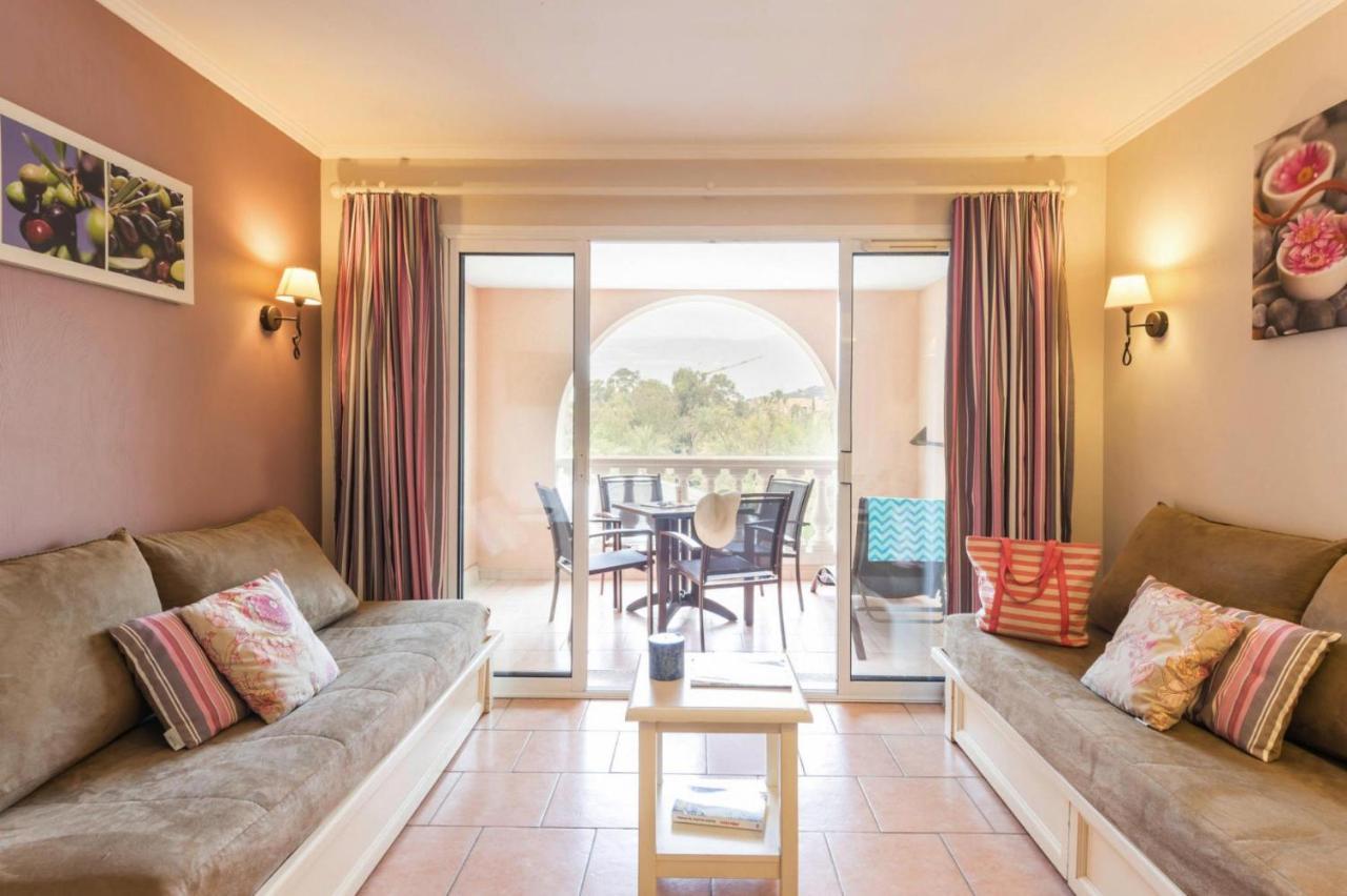 Résidence Pierre&Vacances Premium Les Calanques des Issambres Les Issambres Exterior foto