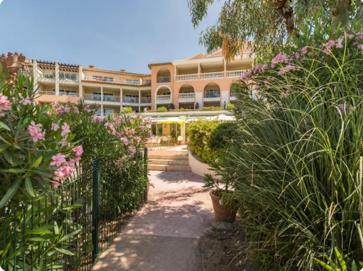 Résidence Pierre&Vacances Premium Les Calanques des Issambres Les Issambres Exterior foto