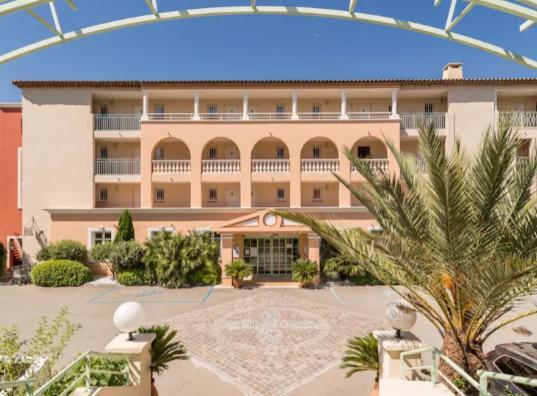 Résidence Pierre&Vacances Premium Les Calanques des Issambres Les Issambres Exterior foto